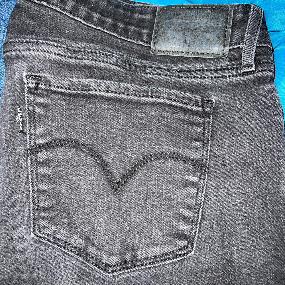 Levi 711 skinny jean